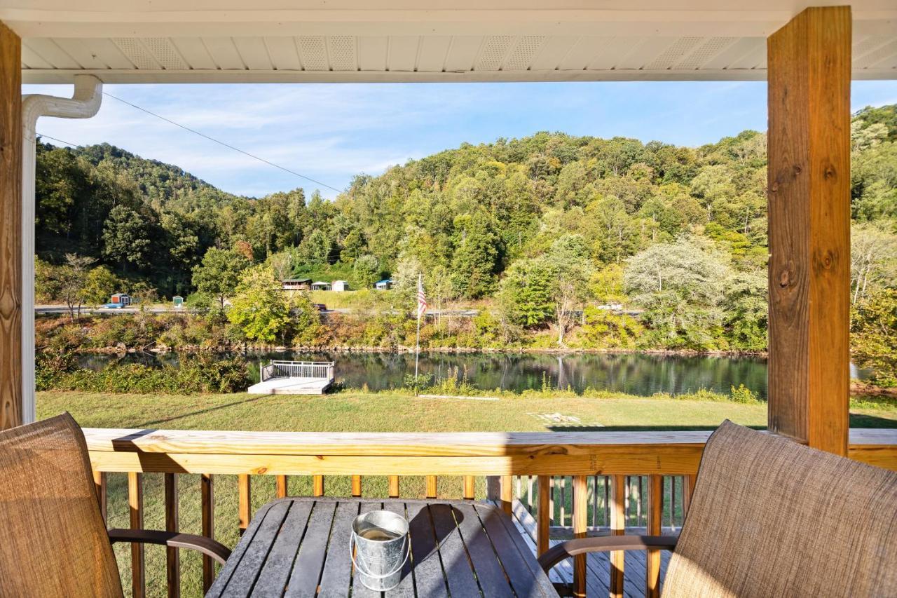 2 Bed 2 Bath Vacation Home In Whittier III Exterior foto